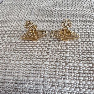 Vivienne Westwood Thin Lines Flat Orb Stud earrings in Gold